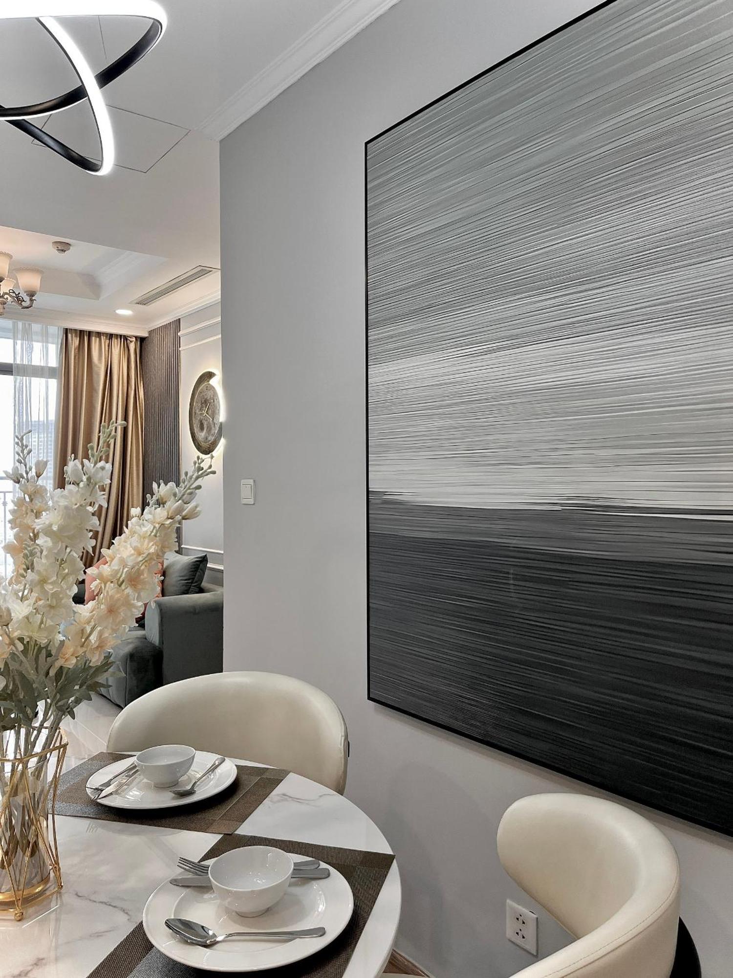 Landmark Luxury - Luna Căn hộ *