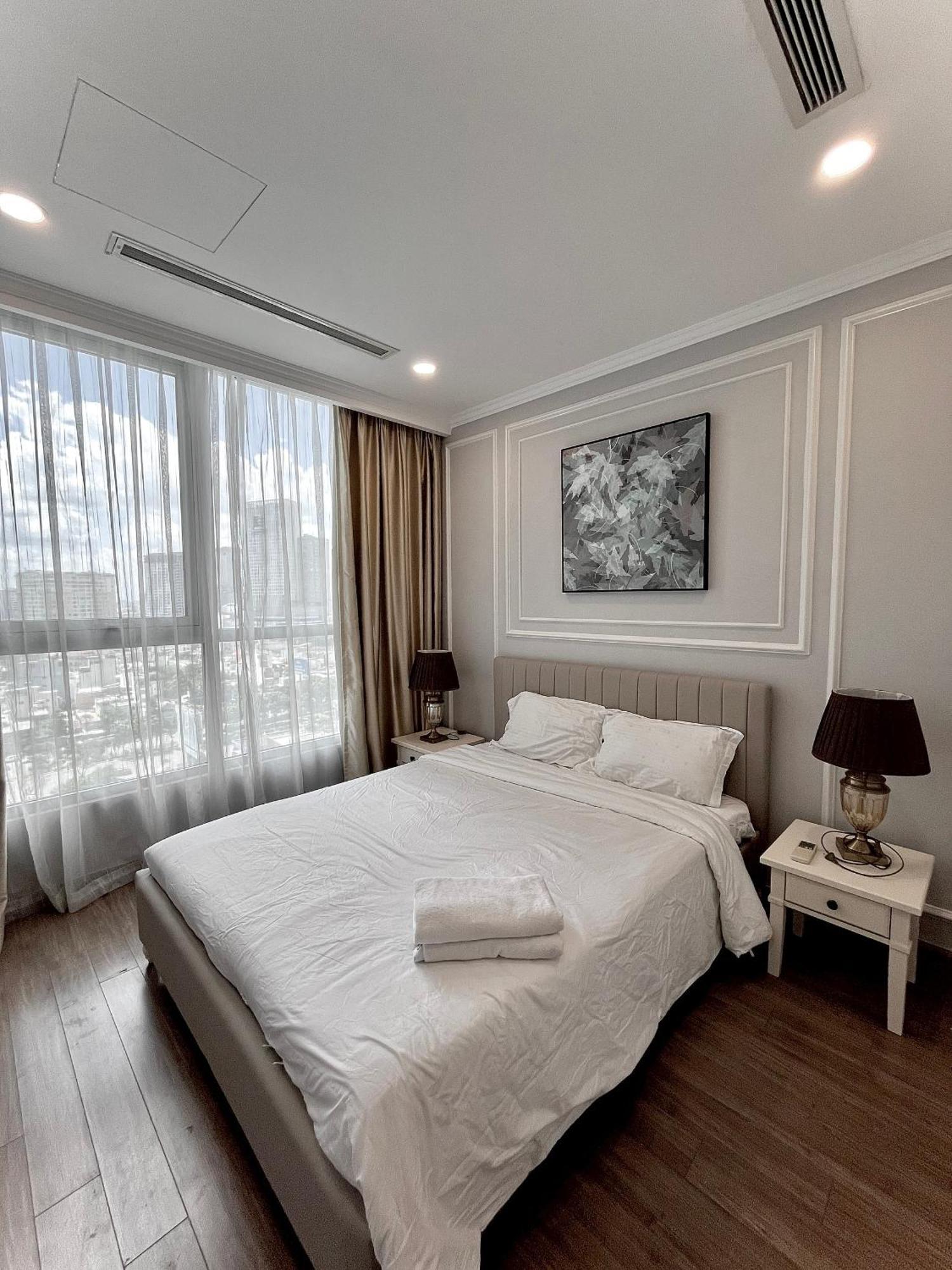 Landmark Luxury - Luna * TP. Hồ Chí Minh